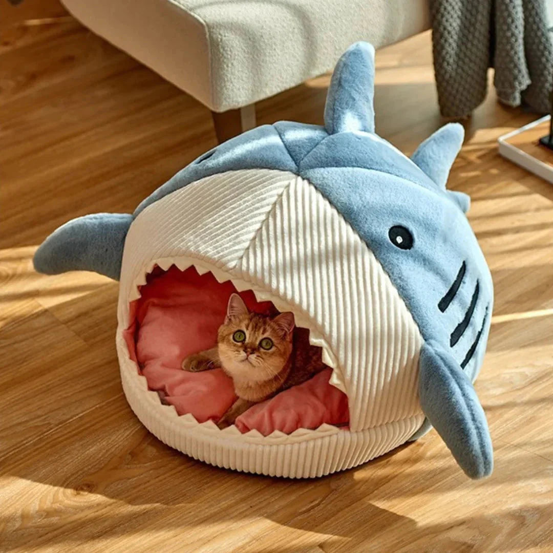 Pawlio™ luxury plush shark-shaped pet bed with cozy cave design for dogs and cats, featuring soft, plush fabric.