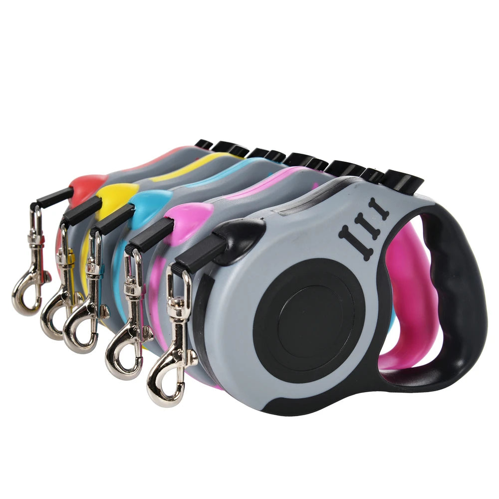 Pawlio™ automatic retractable dog leash in black with 3m and 5m durable lead, suitable for walking small to large dogs.